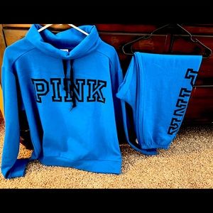 VS PINK WOMEN'S LOUNGE SET